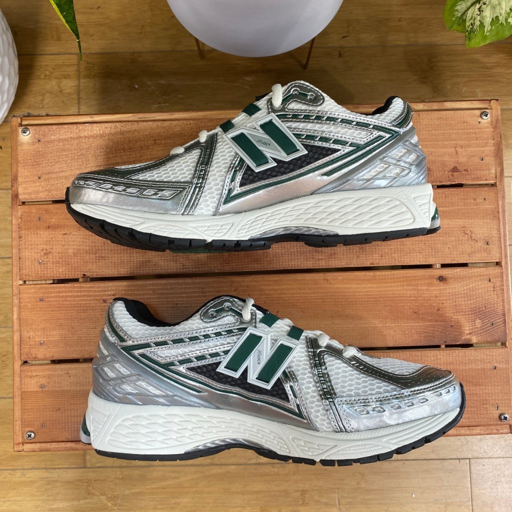 New Balance 1906R - Silver Metallic / Nightwatch Green, Mens 9.5, W11 - Banana Stand