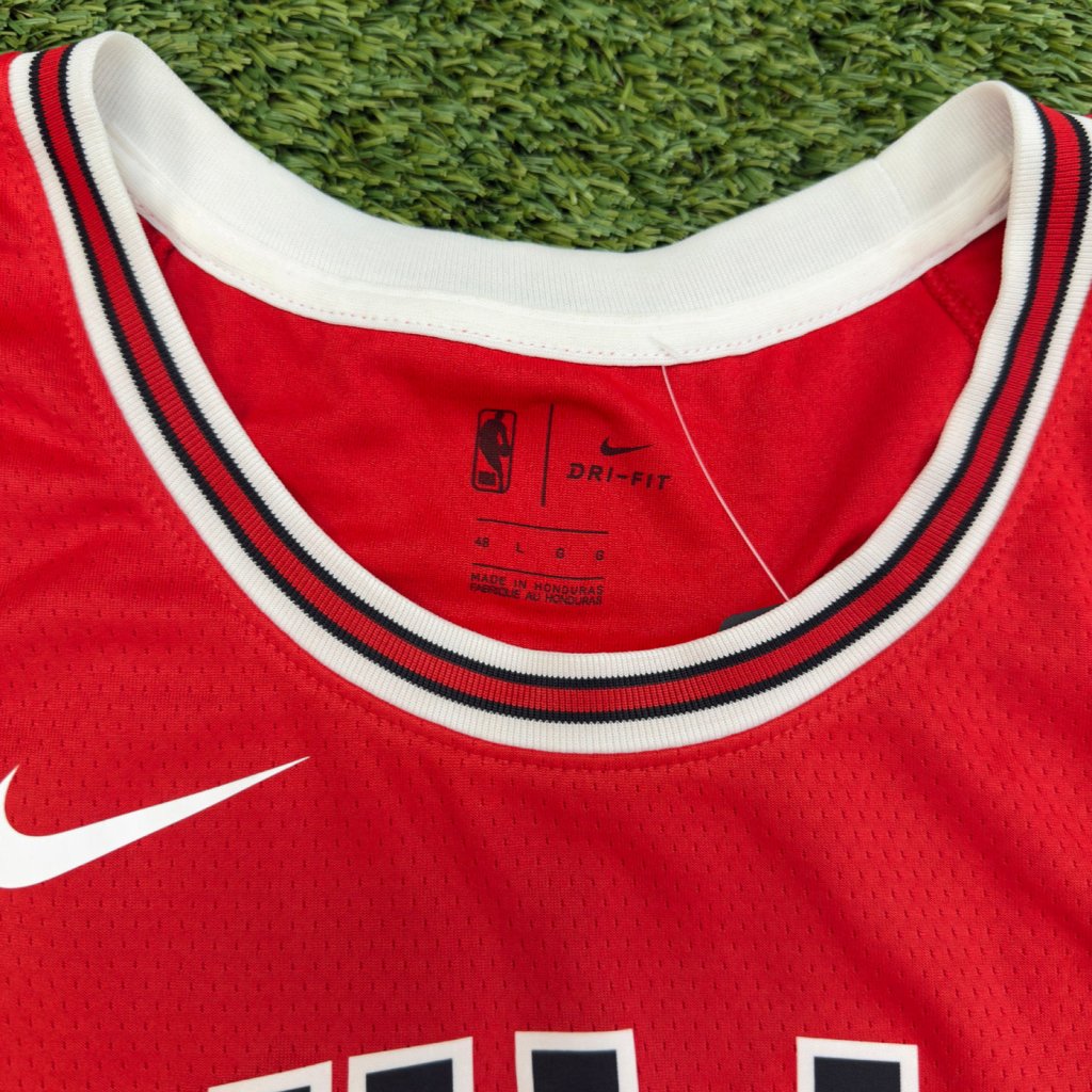 Nike Chicago Bulls Jersey, L - Banana Stand