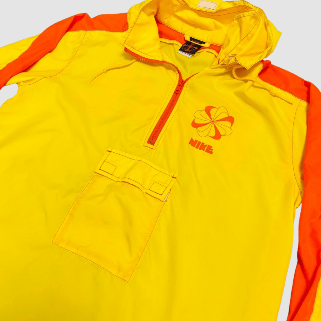 Nike pinwheel tag windbreaker, M - Banana Stand