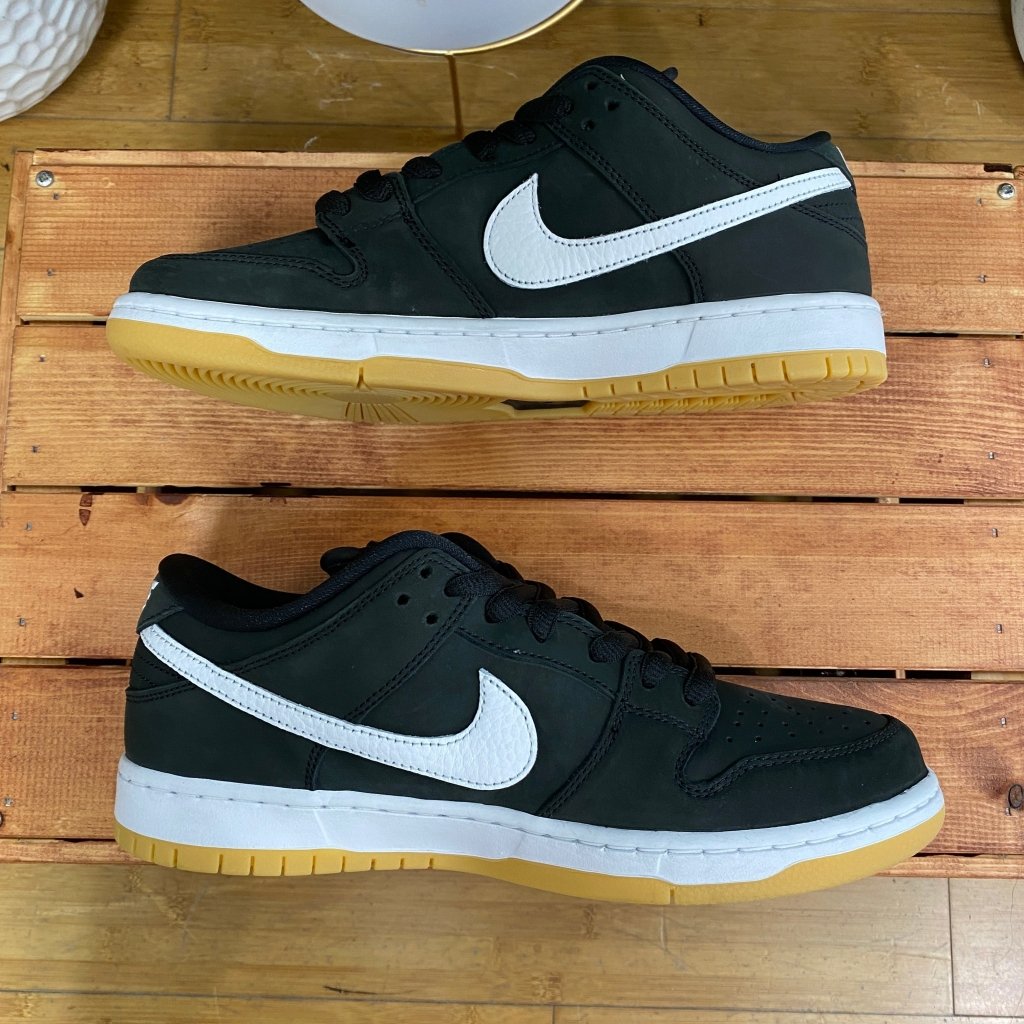 Nike SB Dunk Low Pro Black Gum Mens 9 Banana Stand