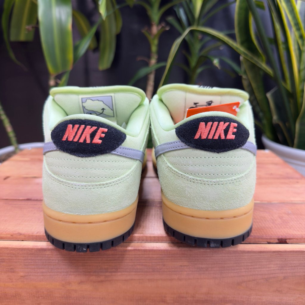 Nike SB Dunk Low Verdugo Mountain, Mens 10.5, W12 - Banana Stand