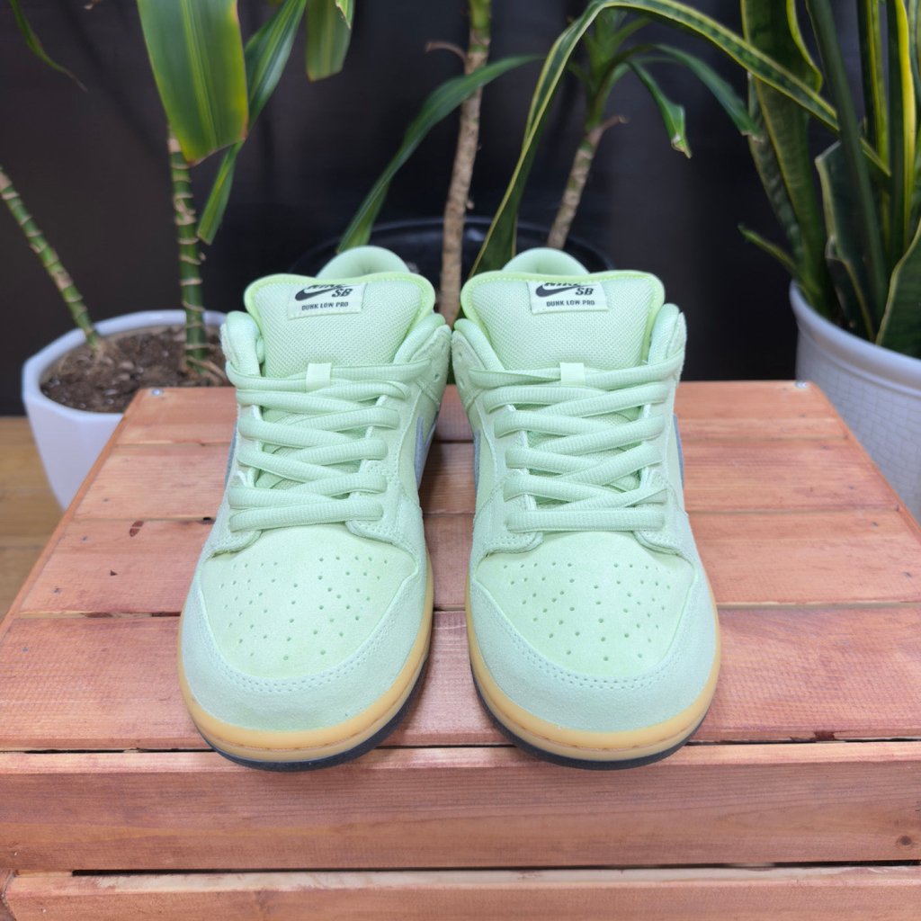Nike SB Dunk Low Verdugo Mountain, Mens 10.5, W12 - Banana Stand