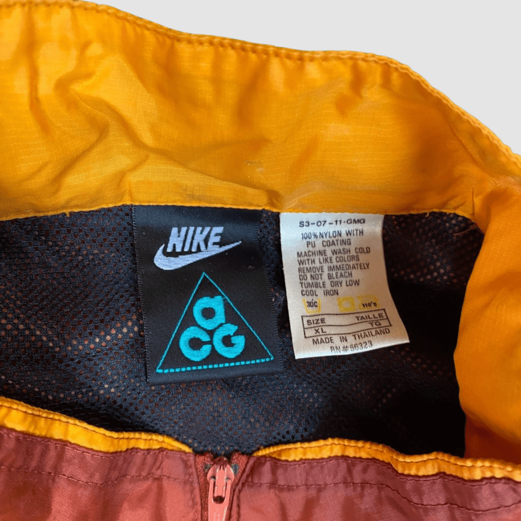 Nike Vintage ACG Red and Purple Windbreaker - Banana Stand