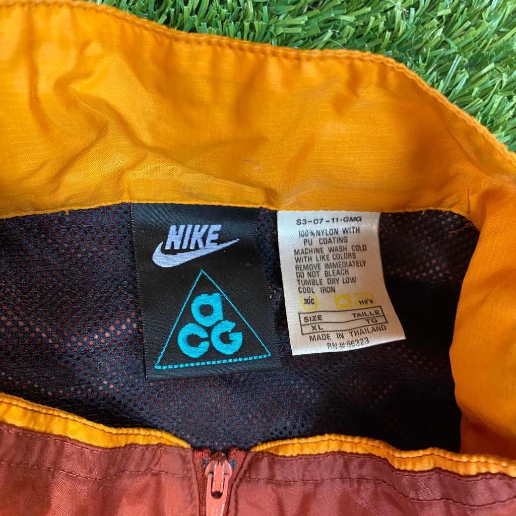 Nike Vintage ACG Red and Purple Windbreaker, XL - Banana Stand