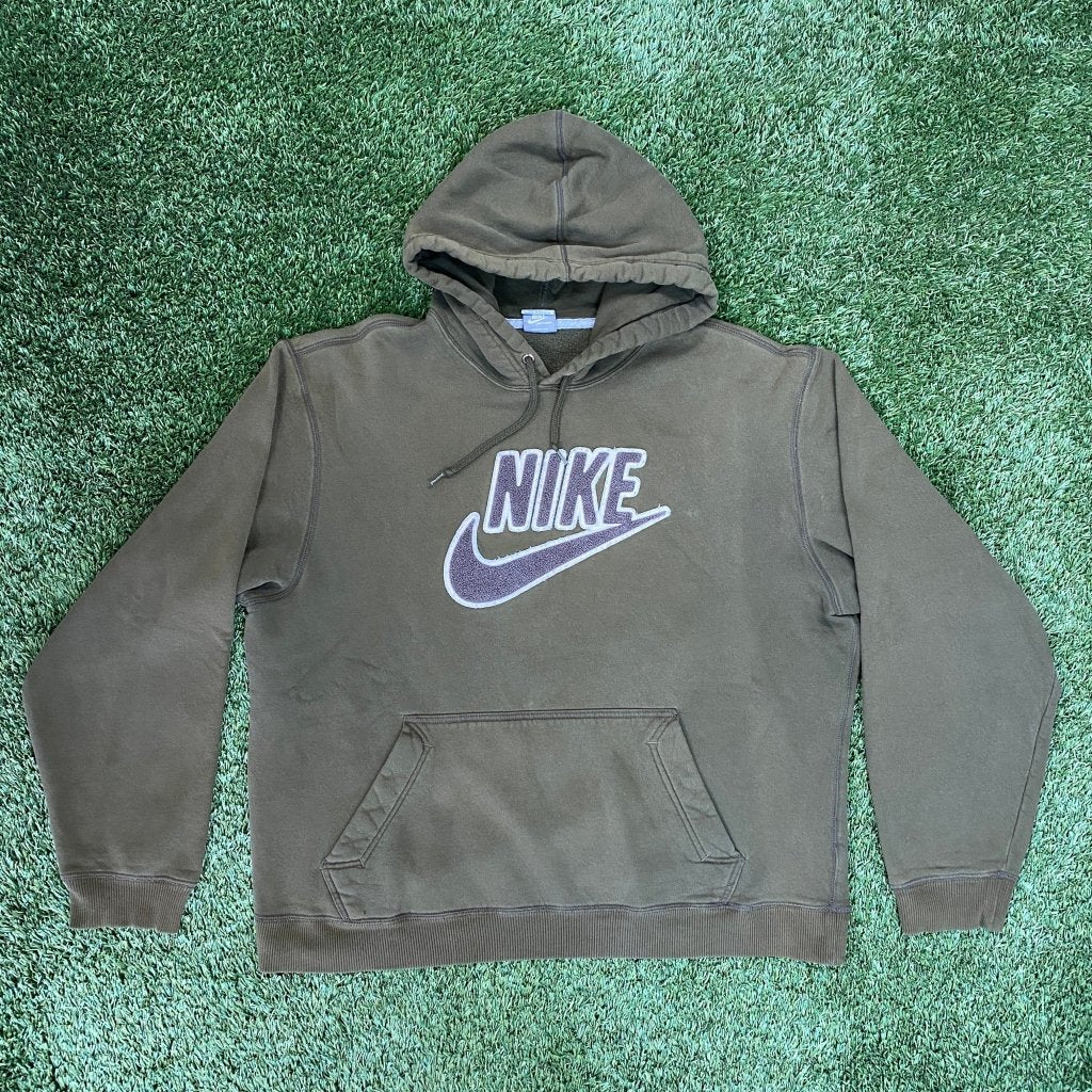 Nike Vintage Green Center Logo Sweatshirt, L - Banana Stand