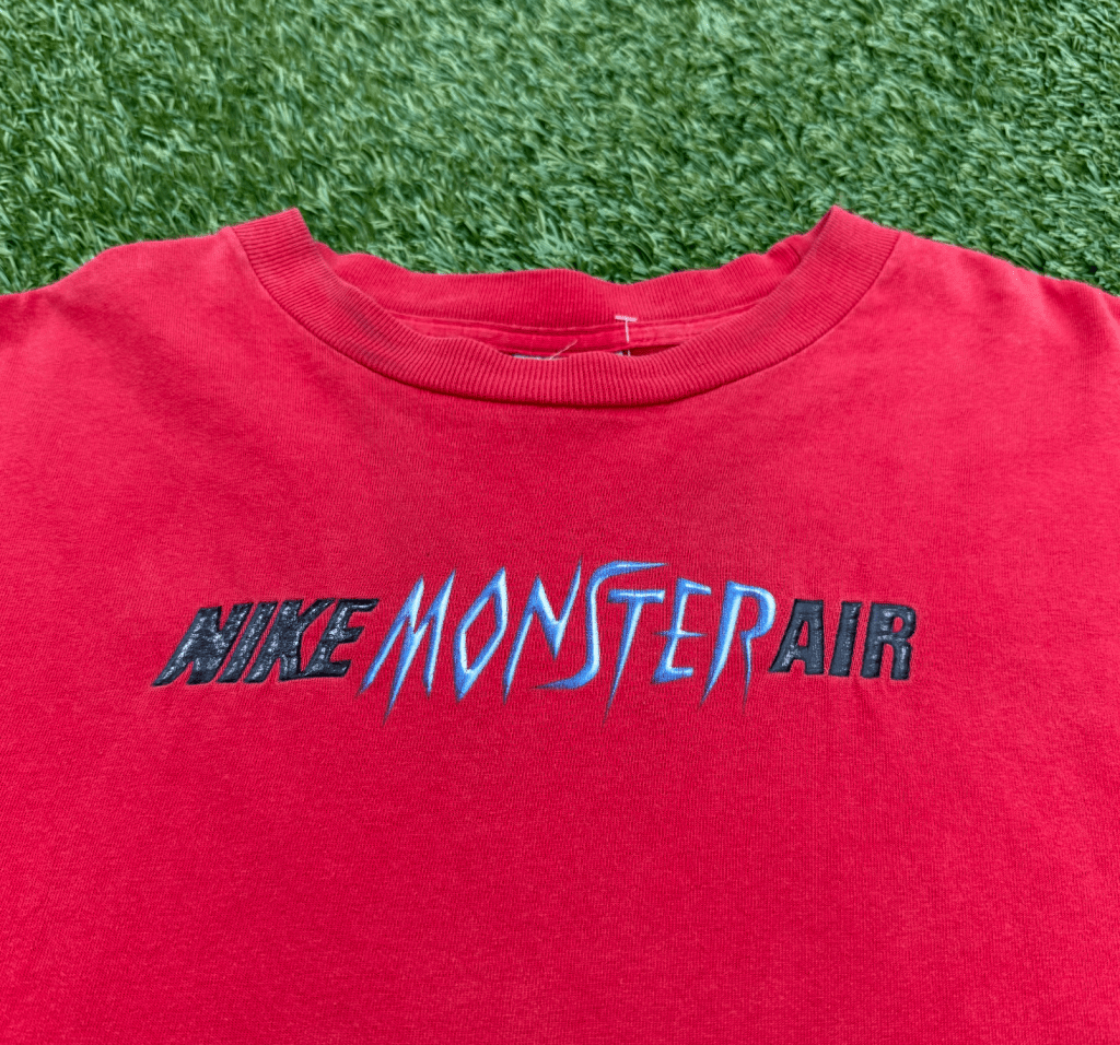 Nike Vintage Monster Air Red Long Sleeve, M - Banana Stand