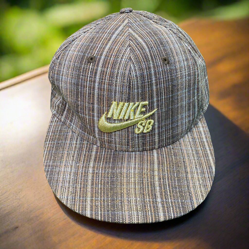 Vintage Nike SB Hat Plaid Hat (04/05) release, 7 1/4 - Banana Stand