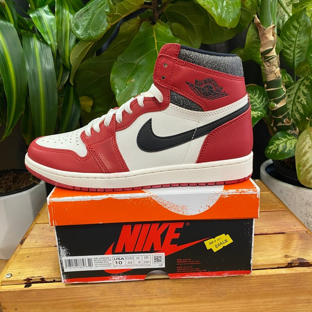 Jordan 1 Retro High OG Chicago Lost and Found, Mens 10, W11.5 - Banana Stand