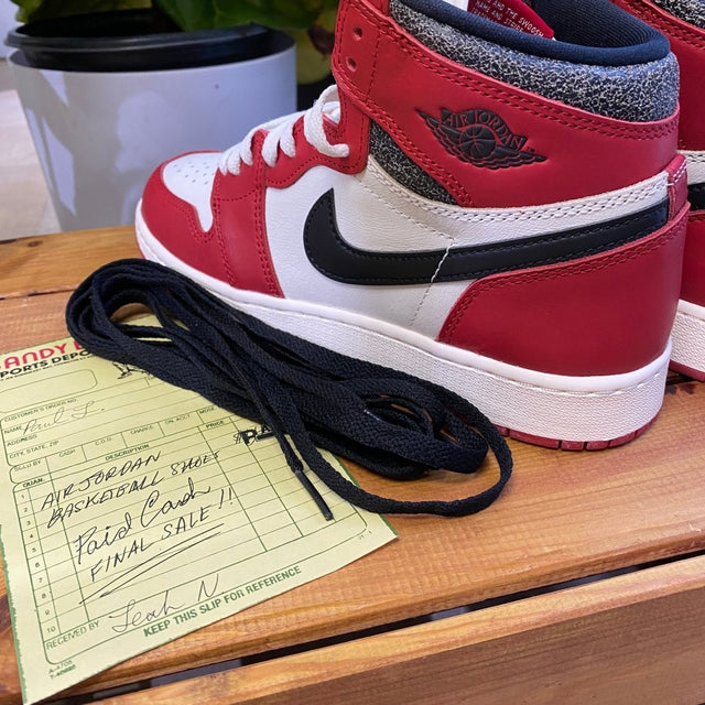 Jordan 1 Retro High OG Chicago Lost and Found, Mens 7, W8.5 - Banana Stand