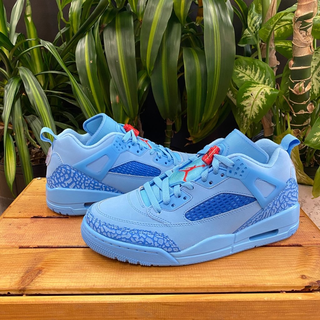 Jordan spizike blue and clearance white