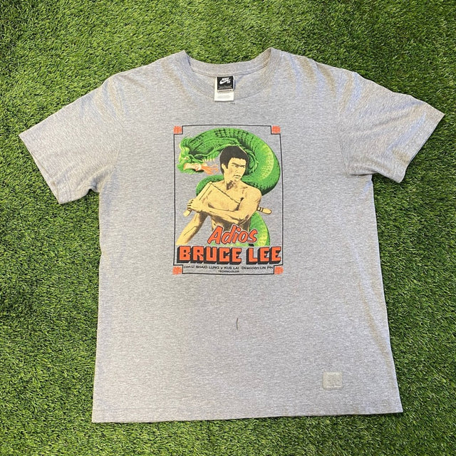 Contour welvaart Hallo Nike SB x Bruce Lee 'Adios Bruce Lee' T-shirt, L - Banana Stand