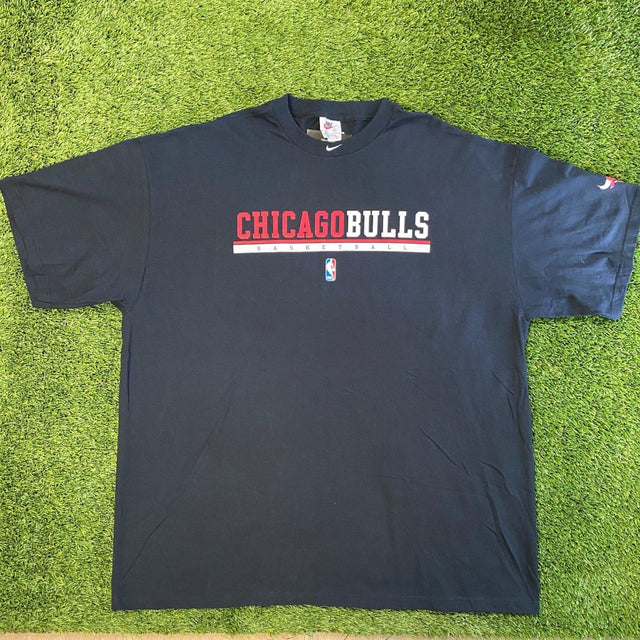 Nike NBA Chicago Bulls T-Shirt, 90's Made in USA XXL - Banana Stand